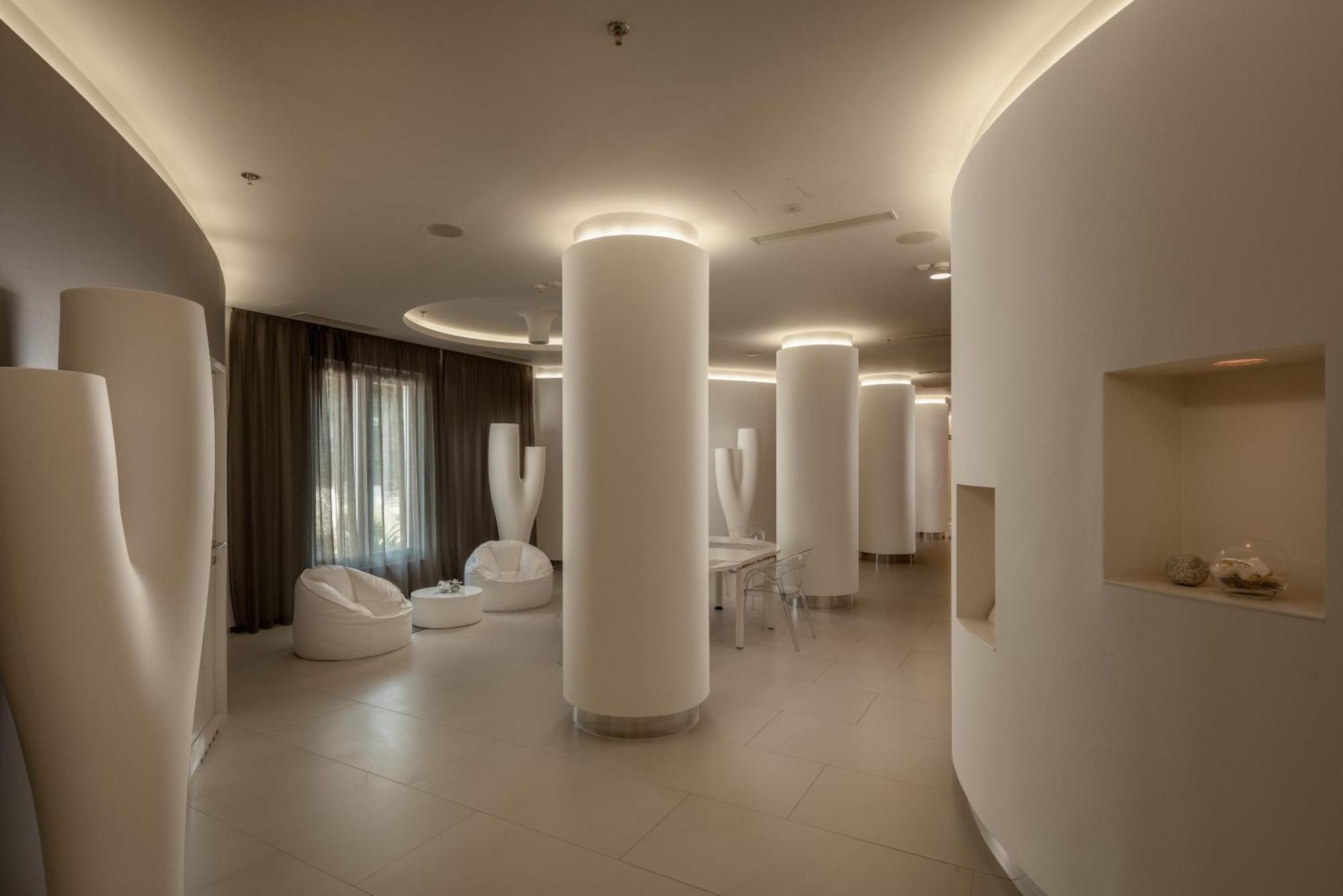 Vitality Punta Hotel